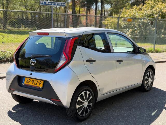 Toyota AYGO 1.0 VVT-I X-FUN - Airco - Cruise control !!!