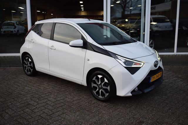 Toyota AYGO 1.0 VVT-i x-first//Camera//Carplay!!