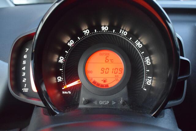 Toyota AYGO 1.0 VVT-i x-first//Camera//Carplay!!