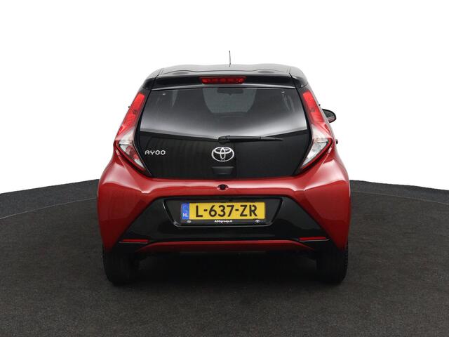 Toyota AYGO 1.0 VVT-i x-clusiv | Keyless Entry | Bi-Tone | Automatische Airco | Lichtmetalen Velgen | Achteruitrijcamera |