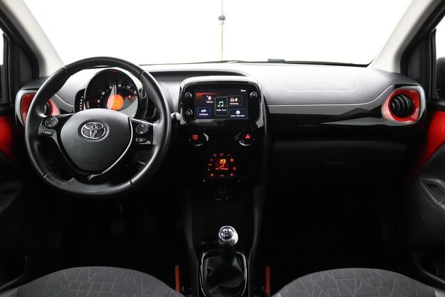 Toyota AYGO 1.0 VVT-i x-clusiv | Keyless Entry | Bi-Tone | Automatische Airco | Lichtmetalen Velgen | Achteruitrijcamera |