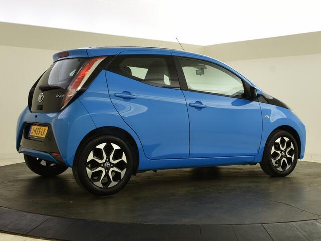 Toyota AYGO 1.0 VVT-i x-cite cabrio | Open dak | Carplay | Camera | Halfleer