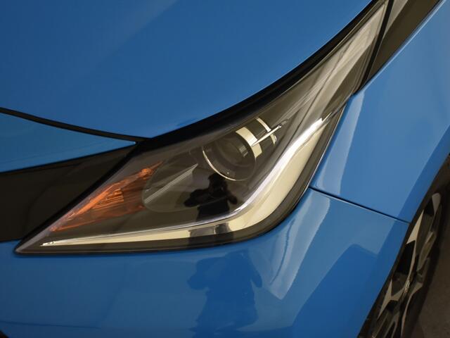 Toyota AYGO 1.0 VVT-i x-cite cabrio | Open dak | Carplay | Camera | Halfleer