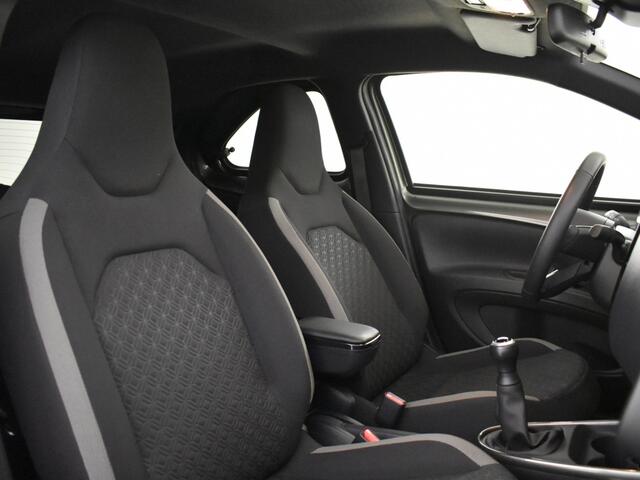 Toyota AYGO X 1.0 VVT-i MT Envy Design Pack | Stoelverw. | PDC V + A |