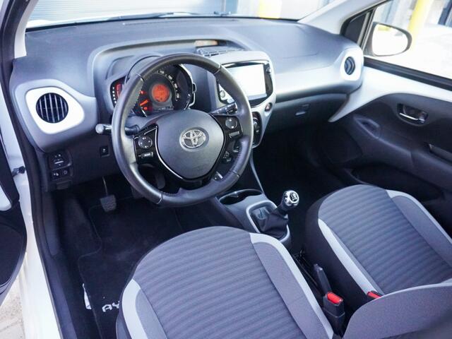 Toyota AYGO 1.0 VVT-i x-play ltd CarPlay | NAP | Camera | Led | Airco