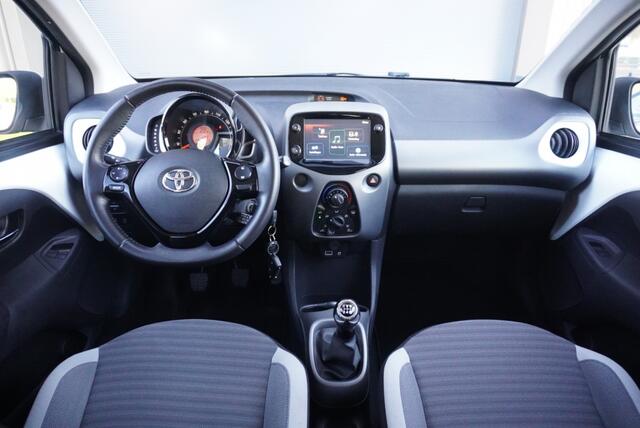 Toyota AYGO 1.0 VVT-i x-play ltd CarPlay | NAP | Camera | Led | Airco