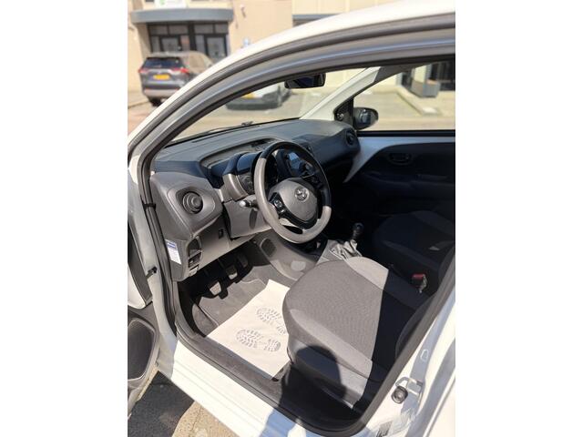 Toyota AYGO 1.0 VVT-i x-fun