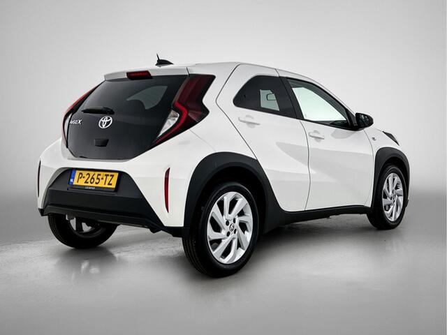 Toyota AYGO X 1.0 VVT-i MT first