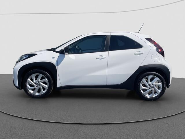 Toyota AYGO X 1.0 VVT-i MT Play | Stoelverwarming | LED | Als nieuw! |