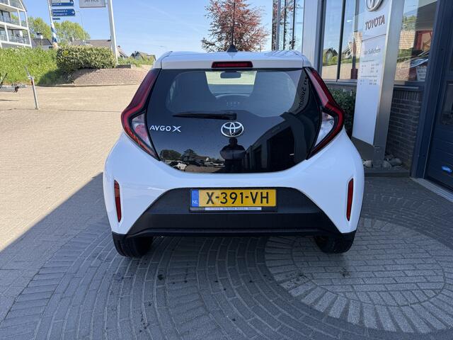 Toyota AYGO X 1.0 VVT-i MT Play