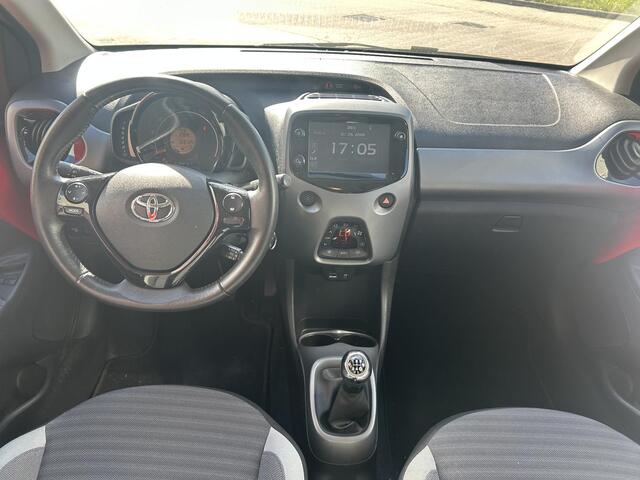 Toyota AYGO 1.0 VVT-i x-joy | Carplay | Mooie uitvoering | Perfect onderhouden