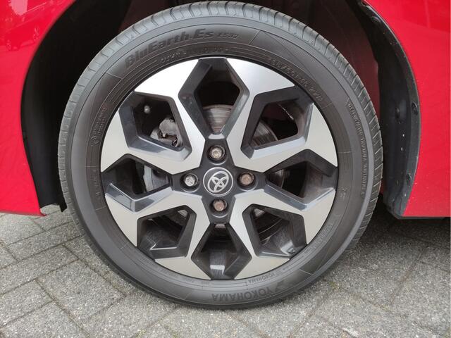 Toyota AYGO 1.0 VVT-i x-joy 15Inch LMV - Afn.trekhaak - Climatronic -DAB - Achteruitrijcamera - Apple Carplay