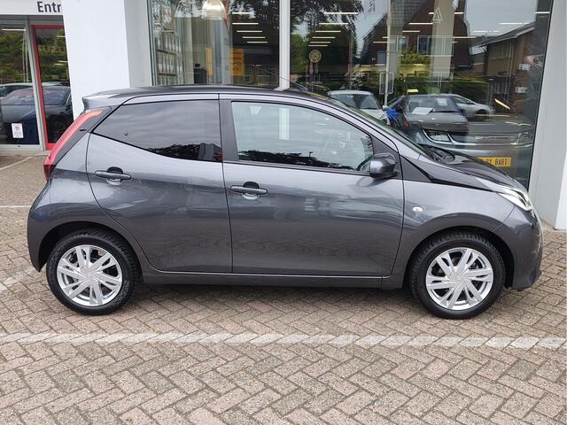 Toyota AYGO 1.0 VVT-i X-PLAY Carplay/Android | Camera HD | Airco