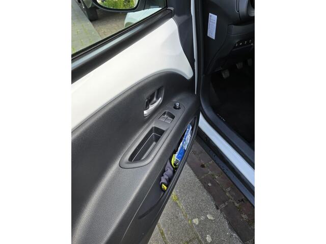 Toyota AYGO X 1.0 VVT-i MT Play, Camera! Carplay! Adapt Cruise Ctrl! VERWACHT!