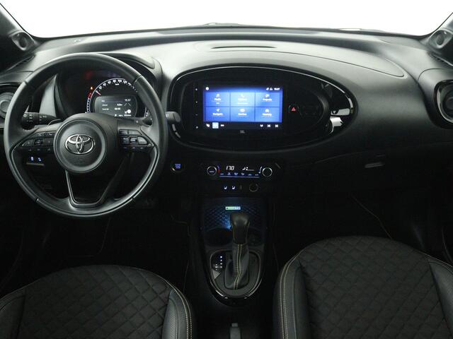 Toyota AYGO X 1.0 VVT-i S-CVT Premium | Navigatie | JBL | PDC | Trekhaak | Verwarmde stoelen |
