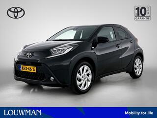 toyota-aygo-x-1.0-vvt-i-mt-first