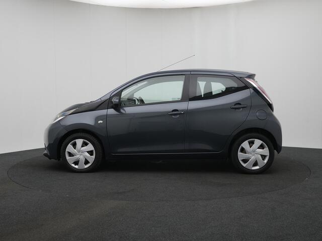 Toyota AYGO 1.0 VVT-i x-play | Achteruitrijcamera | Climate Control | Cruise Control |