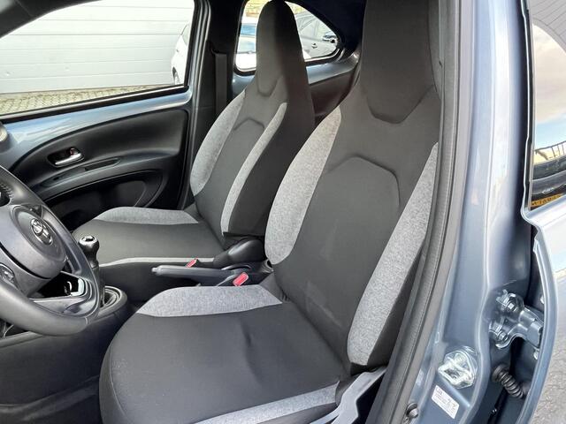 Toyota AYGO X 1.0 VVT-i MT Play