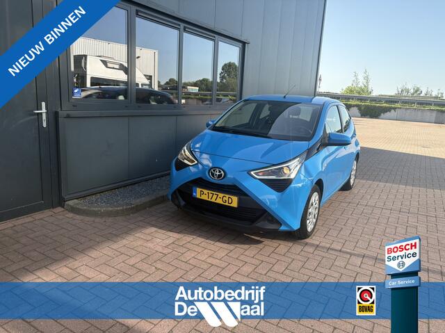 Toyota AYGO 1.0 VVT-i X-Play Automaat 5-drs. CAMERA/CARPLAY/MEDIA/LIMITER