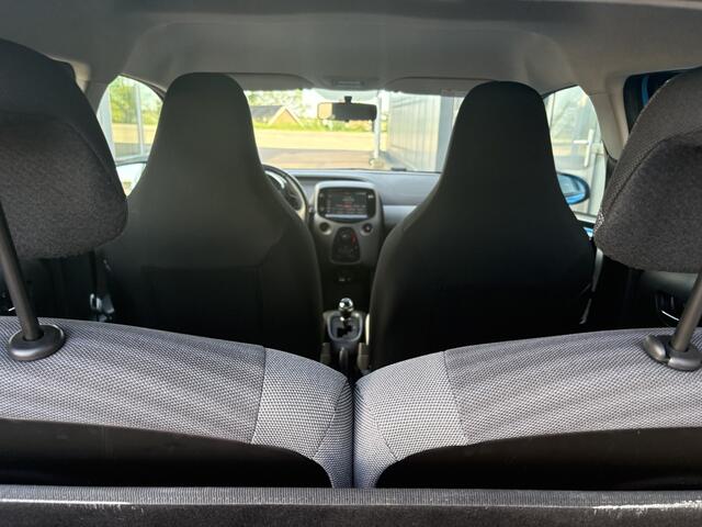 Toyota AYGO 1.0 VVT-i X-Play Automaat 5-drs. CAMERA/CARPLAY/MEDIA/LIMITER