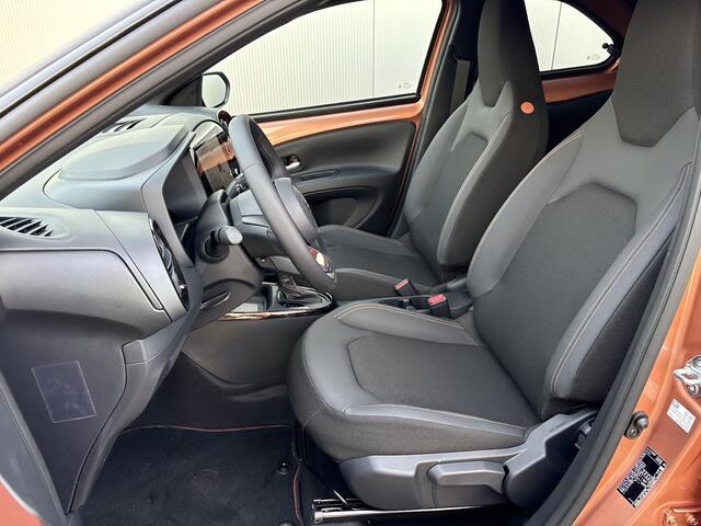 Toyota AYGO X Hybrid 115 envy **CINNAMON METALLIC/ HYBRIDE/ DIRECT LEVERBAAR**