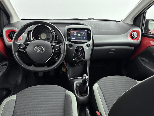 Toyota AYGO 1.0 VVT-i x-play | Airco | Apple Carplay/Android Auto | Parkeercamera | Onderweg-naar-dealer