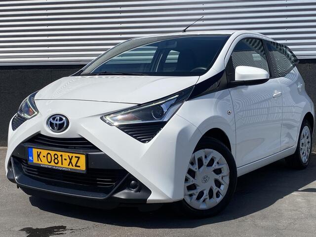 Toyota AYGO 1.0 VVT-i x-play Apple Carplay/Android Auto, achteruitrij camera, airconditioning, Nederlandse auto!