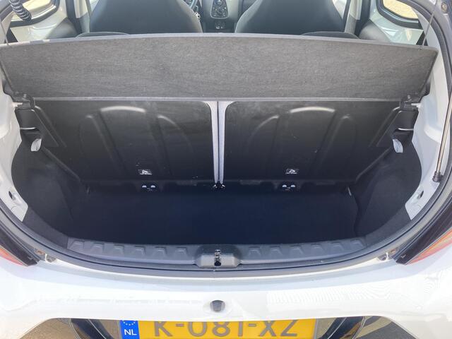 Toyota AYGO 1.0 VVT-i x-play Apple Carplay/Android Auto, achteruitrij camera, airconditioning, Nederlandse auto!