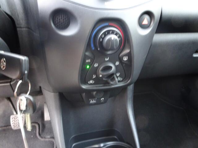 Toyota AYGO 1.0 VVT-i x-fun Airco, elektrische ramen, centrale vergrendeling, enz.
