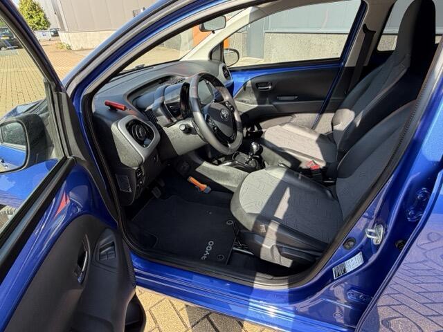 Toyota AYGO 1.0 VVT-i x-clusiv