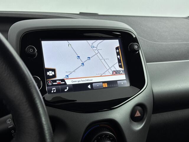 Toyota AYGO 1.0 VVT-i x-play | Navigatie | Apple Carplay - Android Auto | Parkeercamera | Onderweg-naar-dealer