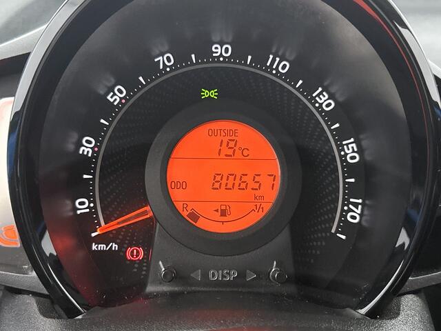 Toyota AYGO 1.0 VVT-i x-joy | 1e Eigenaar | Dealer Onderhouden | Apple Carplay / Android Auto | Leuke kleur | Onderweg-naar-dealer