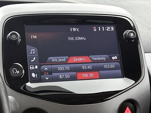 Toyota AYGO 1.0 VVT-i x-joy | 1e Eigenaar | Dealer Onderhouden | Apple Carplay / Android Auto | Leuke kleur | Onderweg-naar-dealer