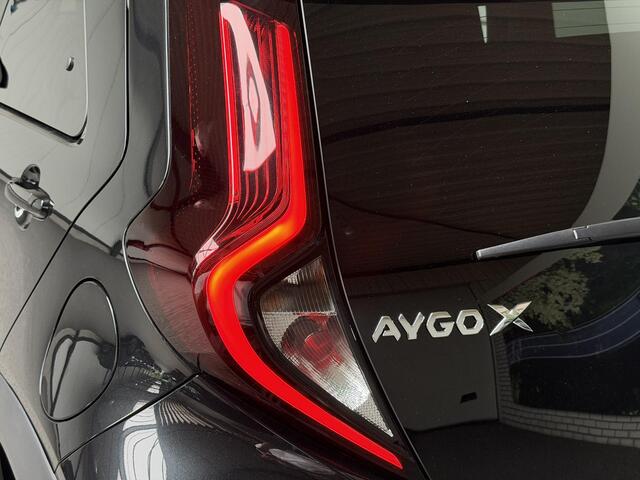 Toyota AYGO X 1.0 VVT-i S-CVT first