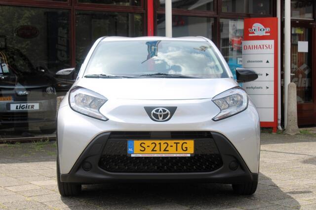 Toyota AYGO X 1.0 VVT-i MT Play