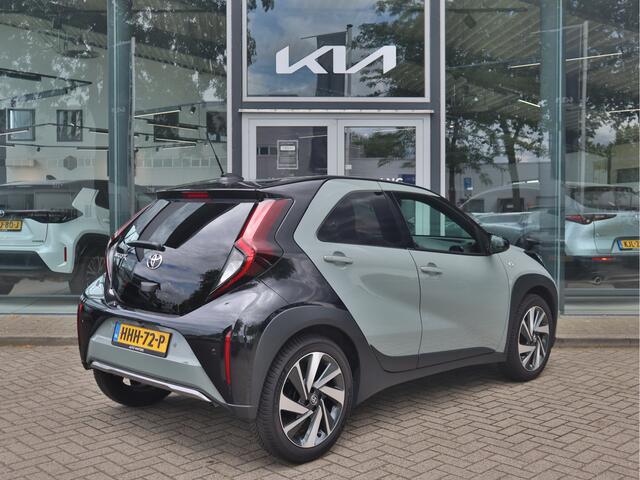 Toyota AYGO X 1.0 VVT-i S-CVT Envy CVT Automaat Navigatie | Climate Control | Draadloze oplader | Two Tone
