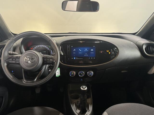 Toyota AYGO X 1.0 VVT-i MT Play | Rood Sticker pakket | CarPlay | Camera achter |