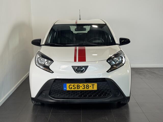 Toyota AYGO X 1.0 VVT-i MT Play | Rood Sticker pakket | CarPlay | Camera achter |