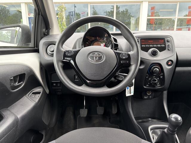 Toyota AYGO 1.0 VVT-i x-fun Bluetooth, 5-Deurs, Airco, Rijklaar met beurt & garantie!
