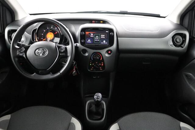 Toyota AYGO 1.0 VVT-i x-play | Apple Carplay/Android Auto | Airco | Parkeercamera |