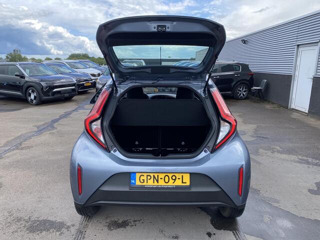 Toyota AYGO X 1.0 VVT-i MT Play Navigatie Apple CarPlay/Android Auto, achteruitrij camera, Nederlandse auto, adaptieve cruise control