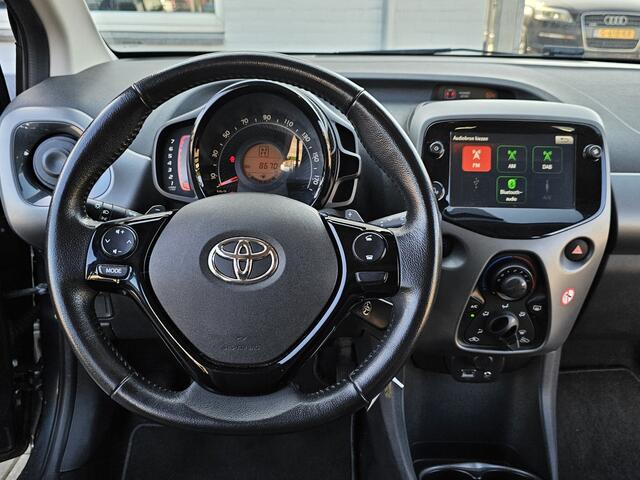 Toyota AYGO 1.0 VVT-i x-Play AUT! 1e Eig! Camera! Trekhaak! VERWACHT!