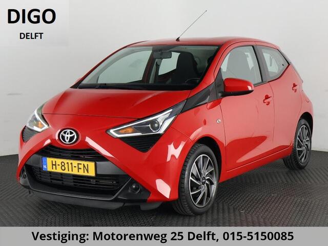 Toyota AYGO 1.0 VVT-i X-PLAY CARPLAY NAVI GARANTIE 2030* . CAMERA . DEALER ONDERHOUDEN . APPLE CARPLAY & ANDROID AUTO