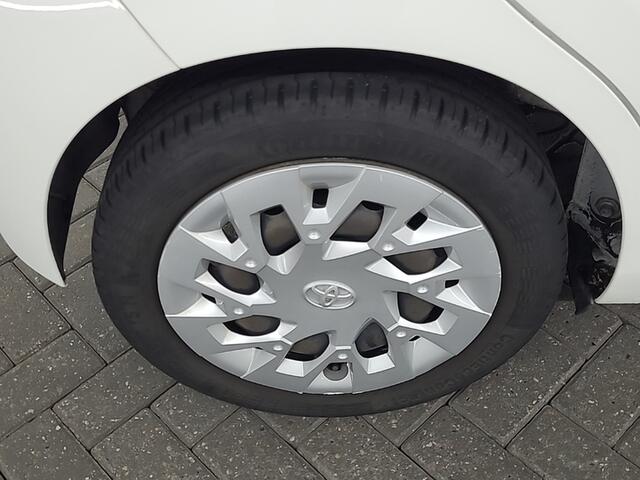 Toyota AYGO 1.0 VVT-i x-play limited 2e-Eig. & Keurig-Onderh. BOVAG-Garantie. NL-Auto.