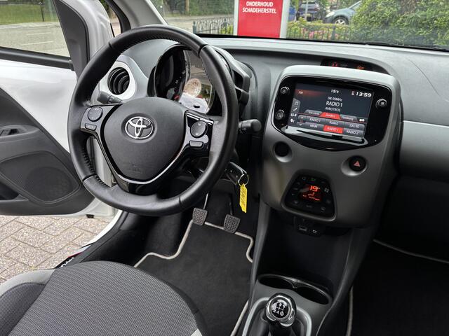 Toyota AYGO 1.0 VVTi X-Joy/Camera/Carplay/Climate-control