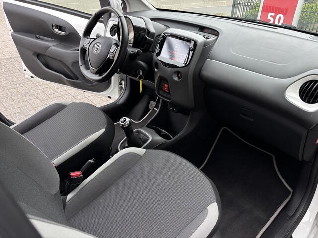 Toyota AYGO 1.0 VVTi X-Joy/Camera/Carplay/Climate-control
