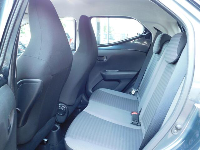 Toyota AYGO 1.0 VVT-i x-play