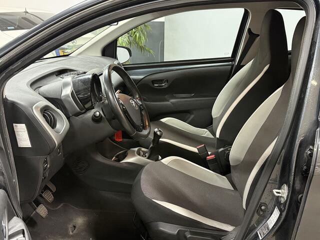 Toyota AYGO 1.0 VVT-i x-play // Aico // carplay