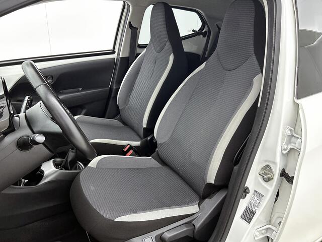 Toyota AYGO 1.0 VVT-i x-play | Climate Control | Achteruitrijcamera |