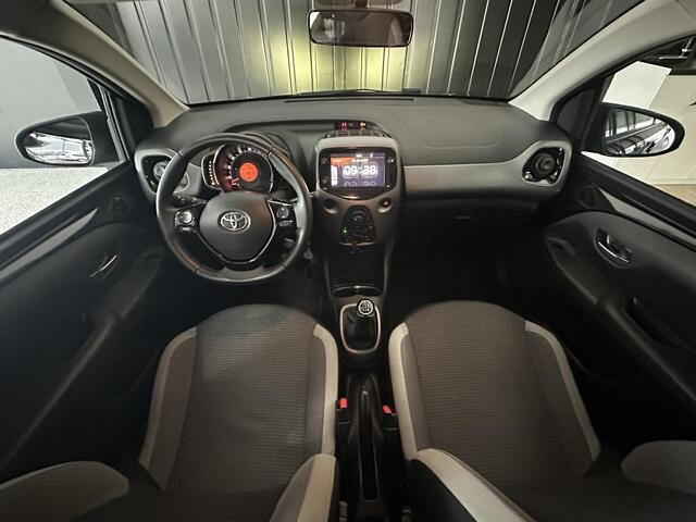 Toyota AYGO 1.0 VVT-i x-play | 1 Eigenaar | Camera | Apple Carplay/Android Auto | Airco | Hill Hold Functie |